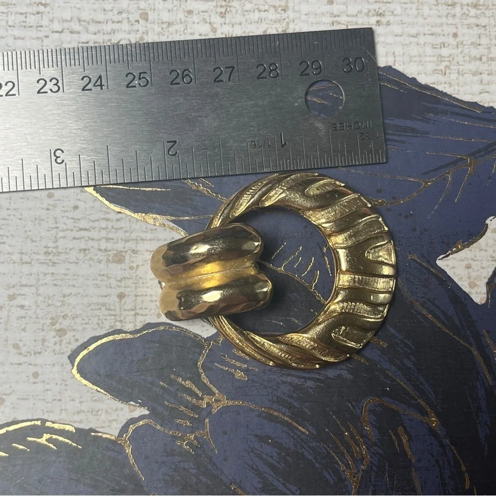 Vintage 80s RUNWAY Huge Oversized Hinged Gold Tone Hoop Earrings D3